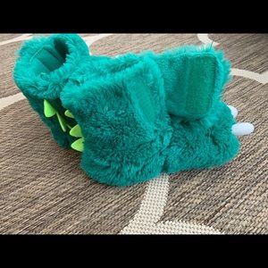Adorable like new warm monster slippers